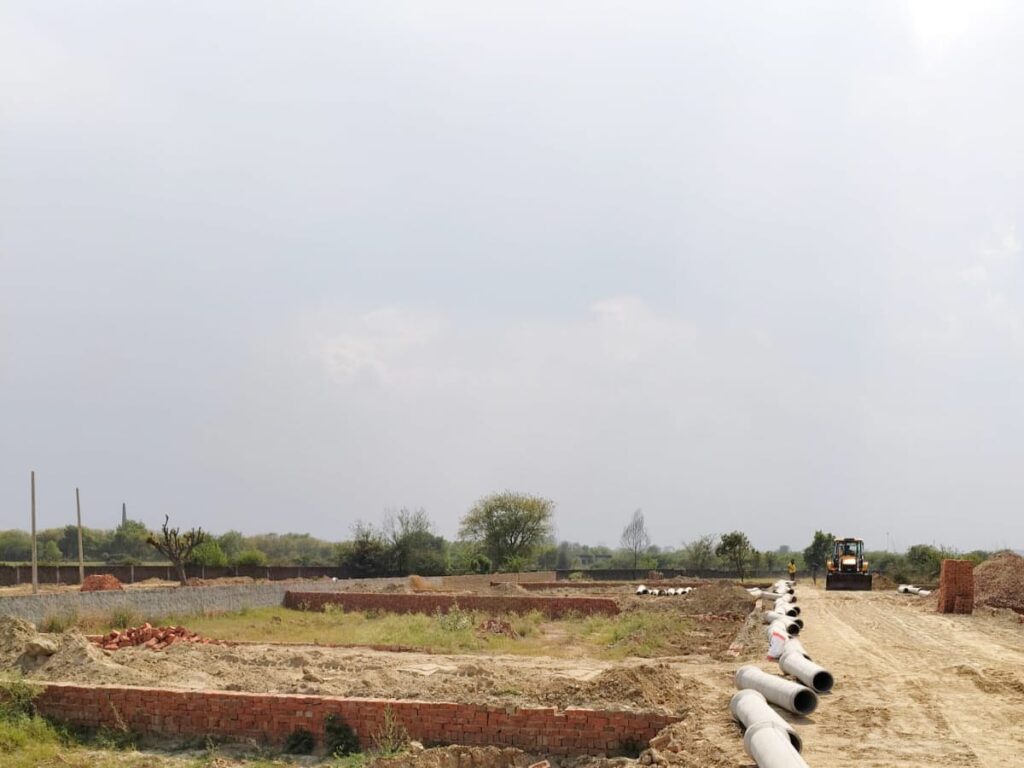 WhatsApp Image 2025-10-25 at 11.07.16 PM (1)