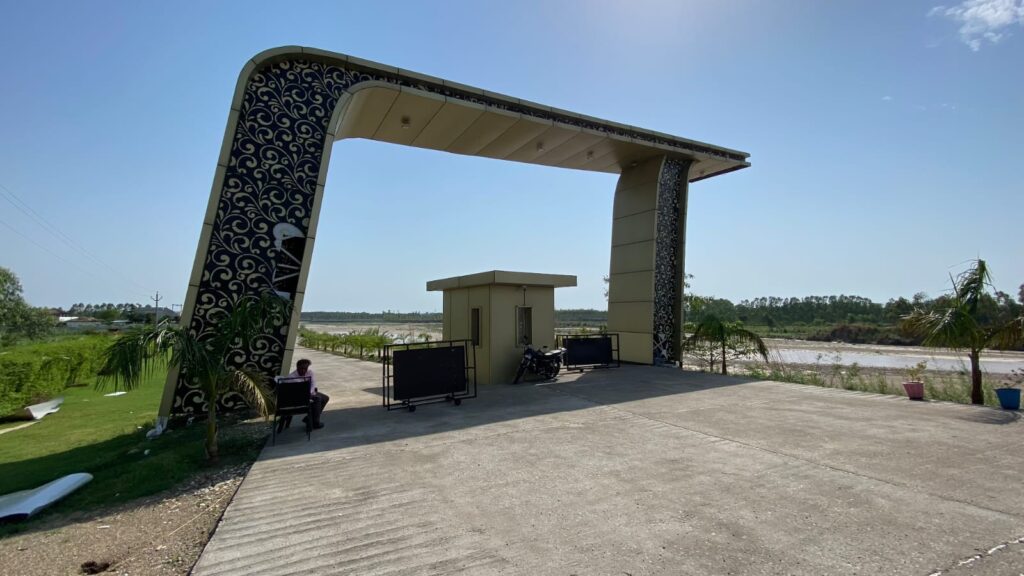 WhatsApp Image 2025-10-25 at 11.11.37 PM (1)