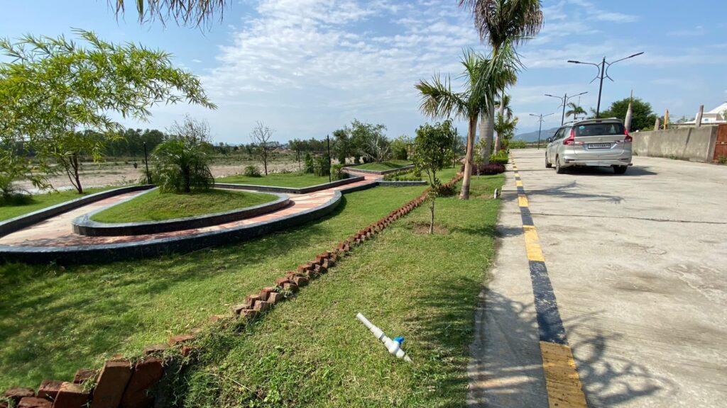 WhatsApp Image 2025-10-25 at 11.12.40 PM (2)